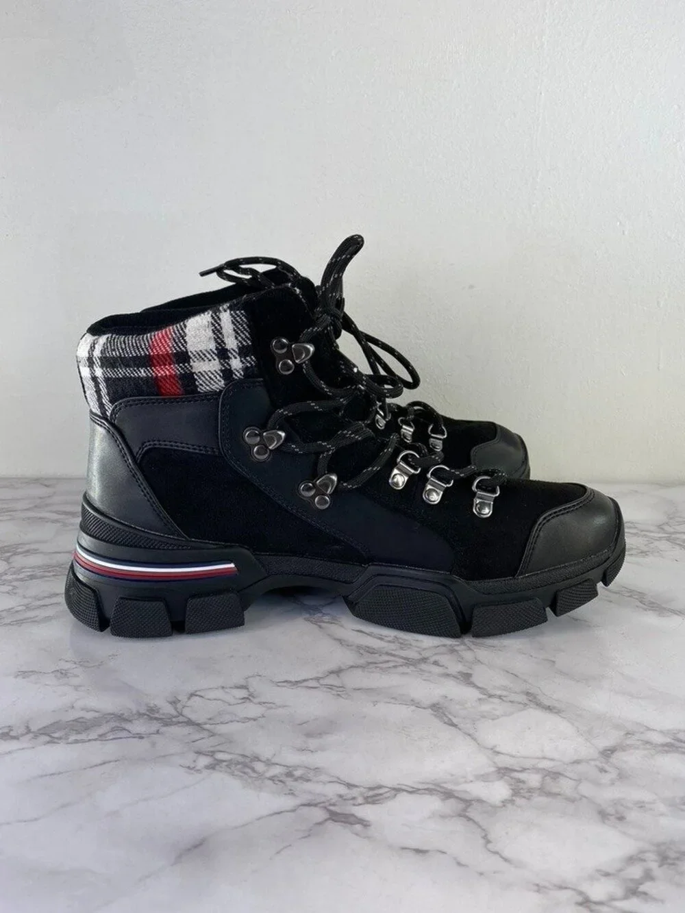 Tommy Hilfiger Women's Black NESSER Chunky Trail Lace Up Boots Size 10